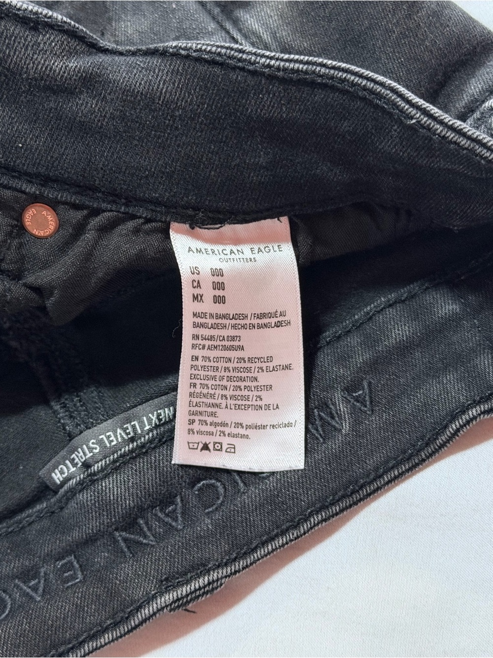 American Eagle Outfitters High-Rise Shortie Black Jean Frayed Hem 000 - Picture 2 of 8